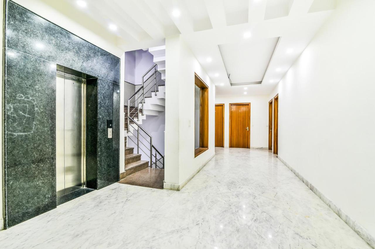Fabhotel Merriment Noida Exterior photo